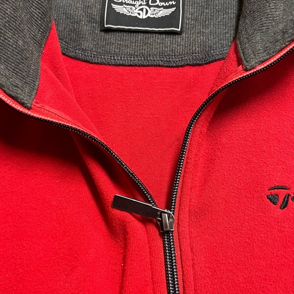 TaylorMade Pullover by StraightDown - Picture 2 of 3